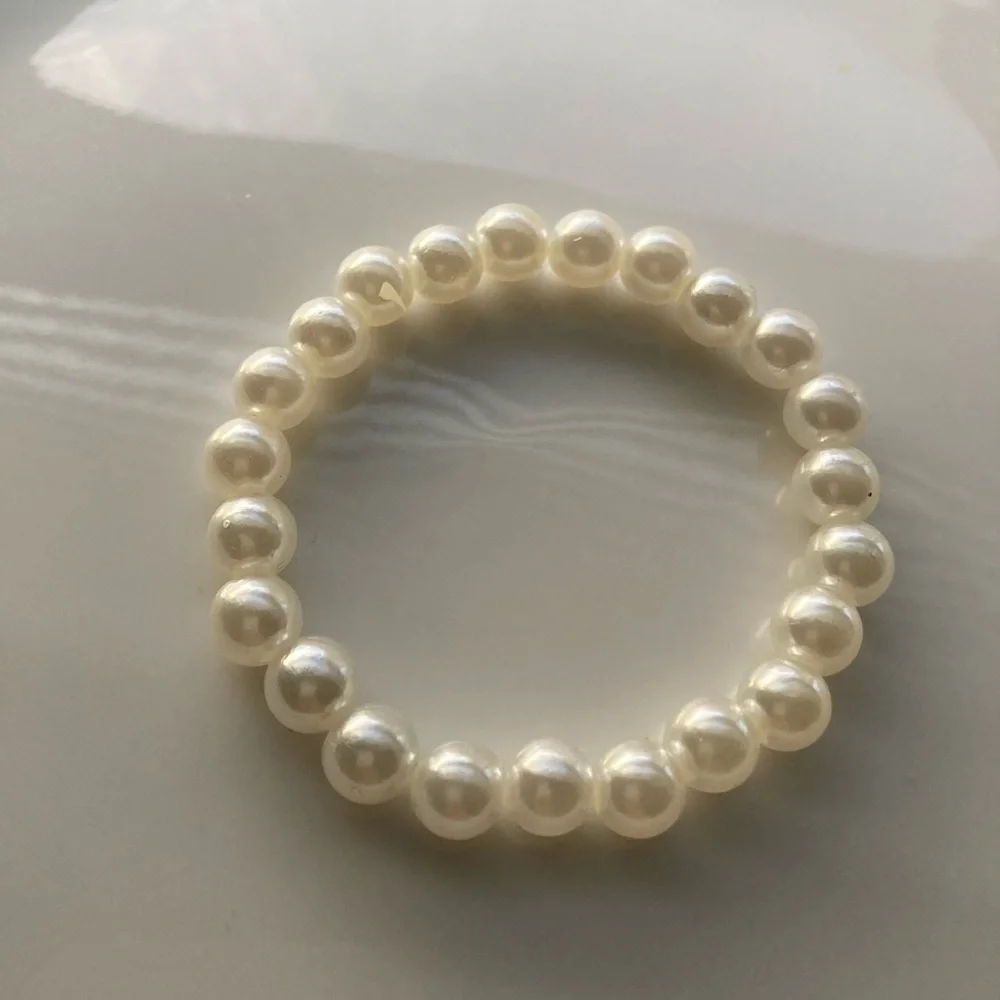 Exquisitely Delicate Freshwater Vintage & Simply Style Pearl Bracelet - Picture 3 of 11